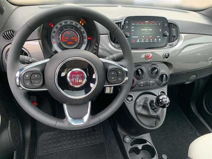 Fiat 500 1.0 Hybrid Dolcevita PDC Glasdach CarPlay Tempomat
