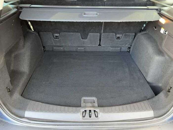 Ford Kuga 1.5 EcoBoost Titanium *AHK*Navi*Xenon*Kamera*