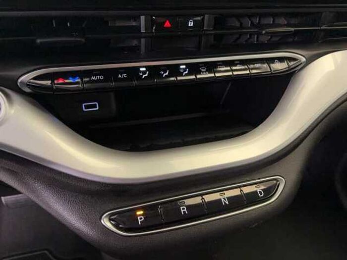 Fiat 500e Icon Sitzheizung Einparkhilfe Navi CarPlay