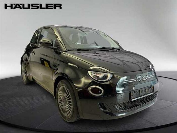 Fiat 500e Icon Sitzheizung Einparkhilfe Navi CarPlay