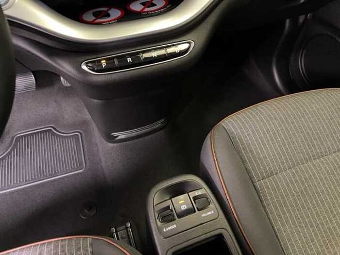 Fiat 500e Icon Sitzheizung Kamera Navigation CarPlay