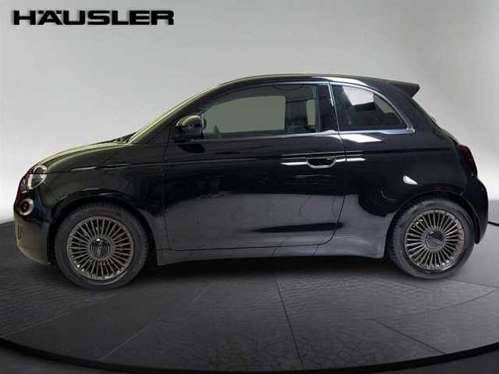 Fiat 500e Icon Sitzheizung Kamera Navigation CarPlay