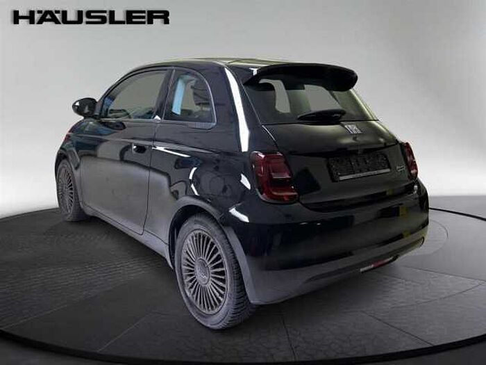 Fiat 500e Icon Sitzheizung Kamera Navigation CarPlay