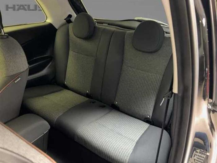 Fiat 500e Icon Sitzheizung Kamera Navigation CarPlay