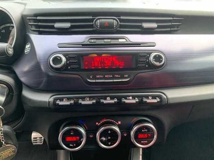 Alfa Romeo Giulietta 1.4 TB MultiAir Turismo Leder PDC Xenon Sportpaket