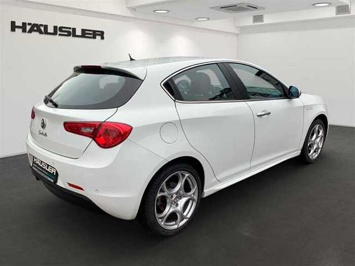 Alfa Romeo Giulietta 1.4 TB MultiAir Turismo Leder PDC Xenon Sportpaket