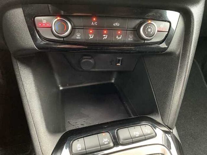 Opel Corsa 1.2T Elegance LED PDC Kamera Navi Sitz+Lenkradheizung