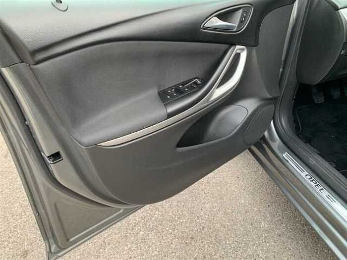 Opel Astra 1.2T 2020 LED PDC Kamera Navi Sitz+Lenkradheizung Tempomat