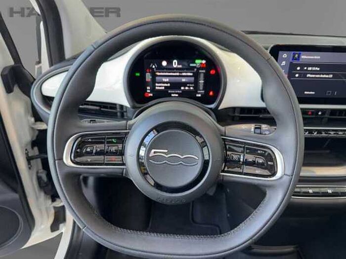 Fiat 500 Cabriolet*Tempomat*UConnect*Klima*AppleCarplay*