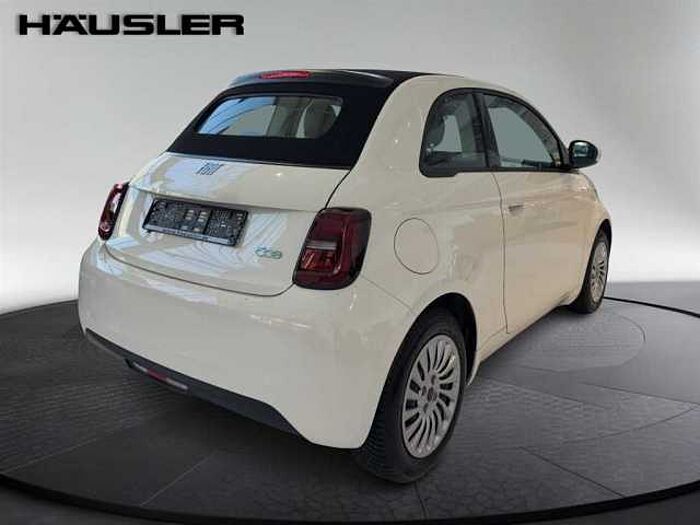 Fiat 500 Cabriolet*Tempomat*UConnect*Klima*AppleCarplay*