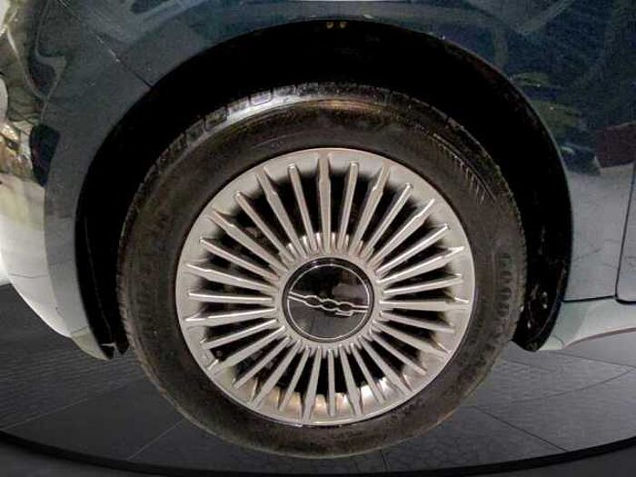 Fiat 500 Kamera*Parksensoren*Klima*Lichtsensor*Tote-Winkel*