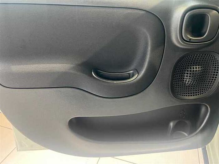 Fiat Panda Hybrid 1.0 GSE Klima, Parksens. , Tempomat, ISOFIX