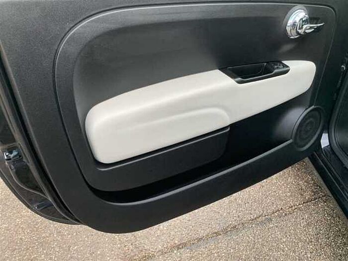 Fiat 500 1.0 Hybrid Dolcevita PDC Glasdach CarPlay Tempomat