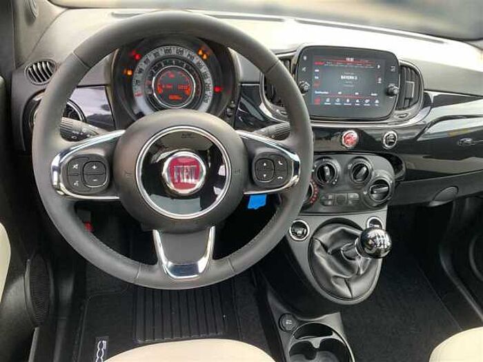 Fiat 500 1.0 Hybrid Dolcevita PDC Glasdach CarPlay Tempomat