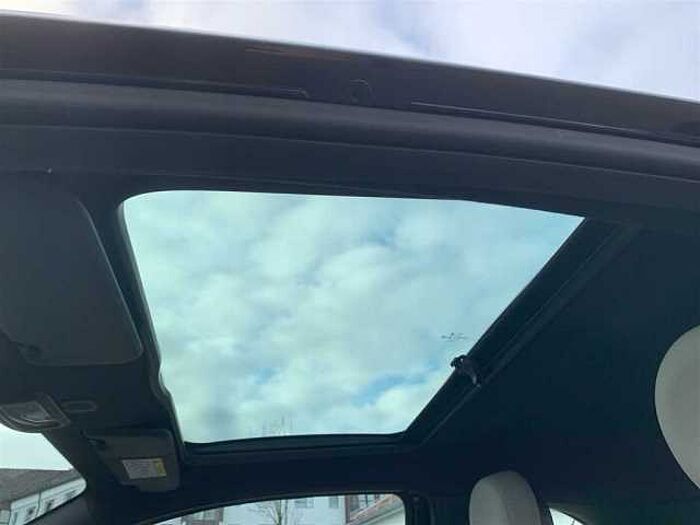 Fiat 500 1.0 Hybrid Dolcevita PDC Glasdach CarPlay Tempomat
