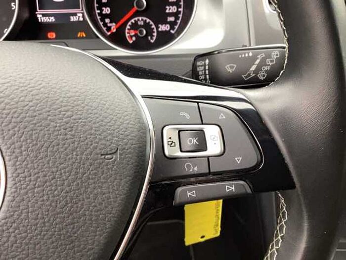 Volkswagen Golf 7 1.6TDI Lounge *Parksensoren*2-Zonen-Klima*