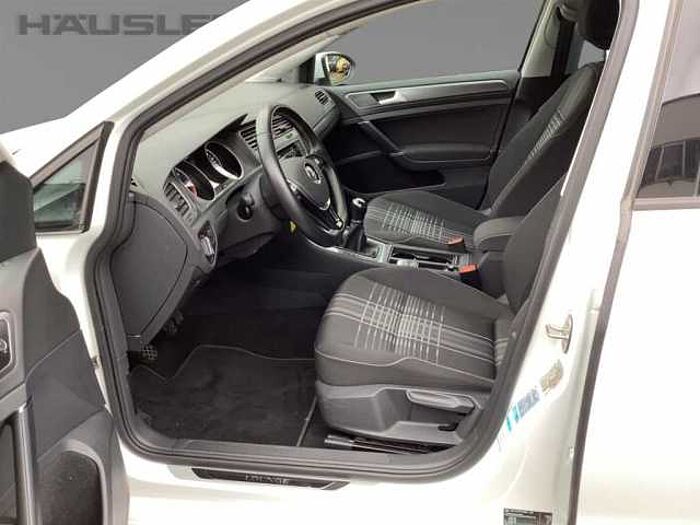 Volkswagen Golf 7 1.6TDI Lounge *Parksensoren*2-Zonen-Klima*