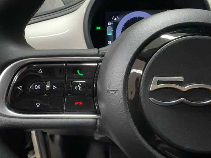 Fiat 500e Klimaaut. *AppleCarPlay*uvm*