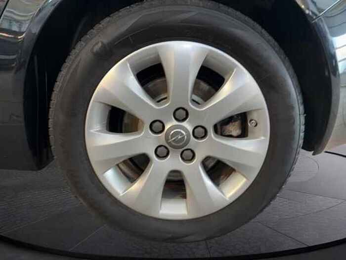 Opel Insignia Sports Tourer 1.6 Automatik *Navi*Leder*PDC*Sitzheizung*