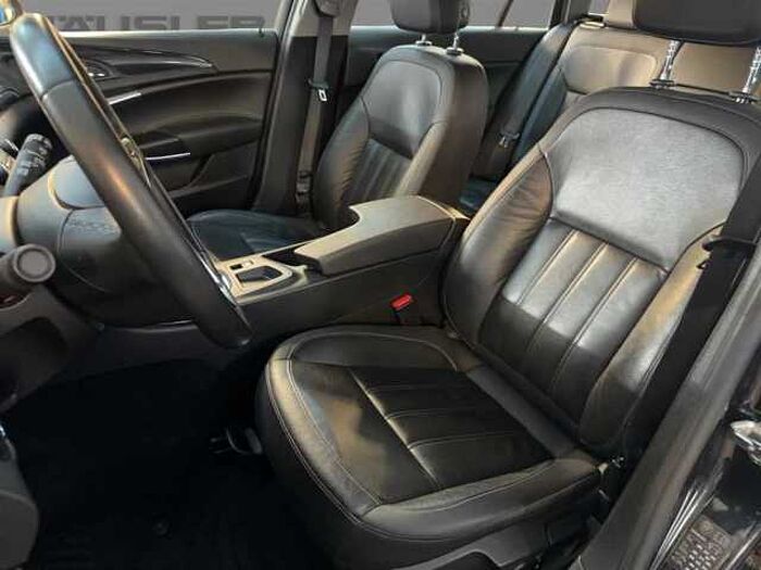 Opel Insignia Sports Tourer 1.6 Automatik *Navi*Leder*PDC*Sitzheizung*