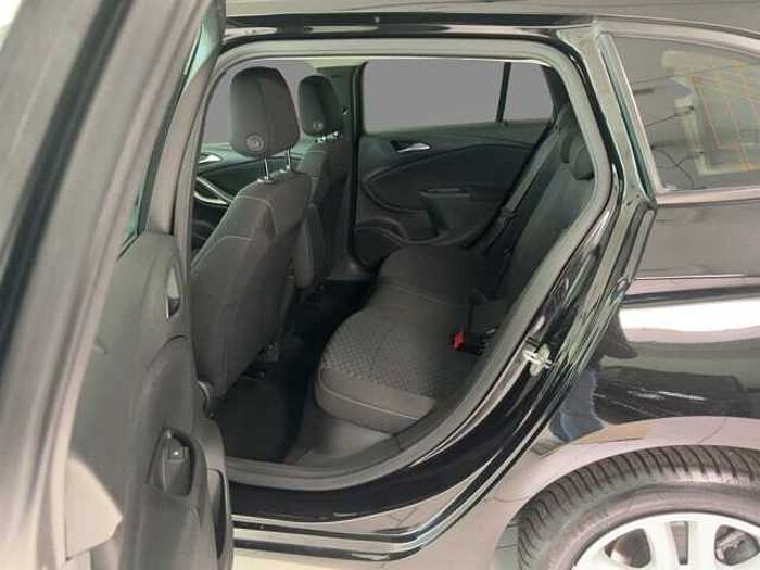 Opel Astra ST 1.2T Edition Einparkhilfe Navi Winterpaket