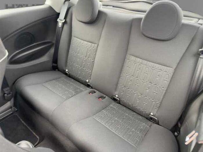 Fiat 500 Neuer 500 *Klimaautomatik* *CarÜlay* *3-Phasen-Onboardcharger* uvm.