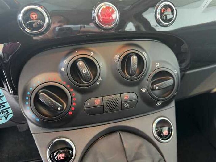 Fiat 500 1.2 Lounge *Glas Panoramadach* *Parksensoren hinten*