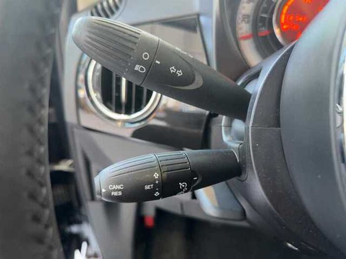 Fiat 500 1.2 Lounge *Glas Panoramadach* *Parksensoren hinten*