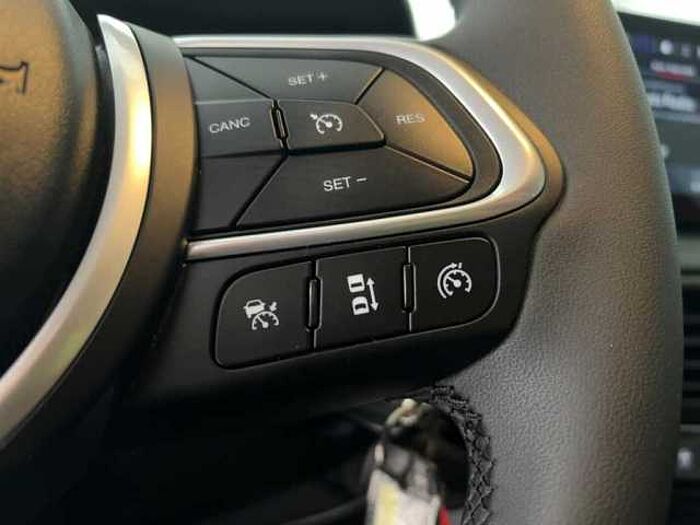 Fiat Tipo Hybrid 1.5 5-Türer RED Automatik LED Kamera ACC