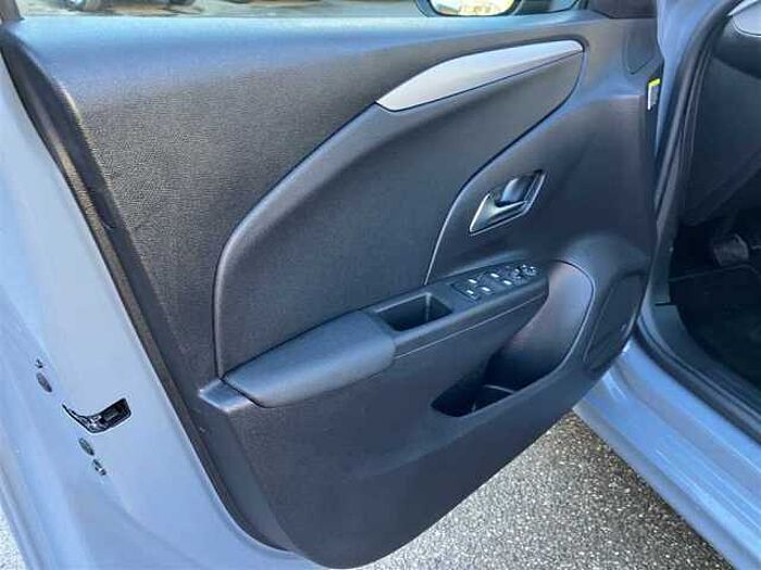 Opel Corsa Electric 3-Phasig LED PDC Sitz+Lenkradheizung CarPlay