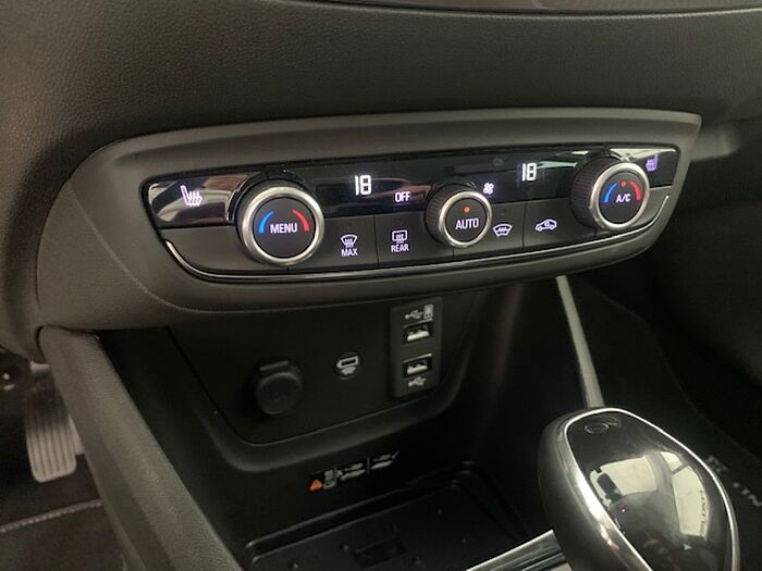 Opel Crossland X Ultimate 1.2 Automatik Navi*Sitz-u. Lenkradheizung*Kamera*PDC*Head-