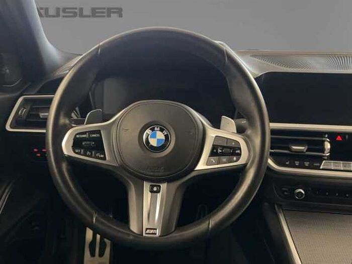 BMW 320 i xDrive M Sport Automatik Leder Kamera Schiebedach