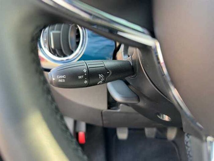 Fiat 500 1.0 Hybrid Dolcevita Navi*Panoramadach*Allwetterreifen*Bluetooth*PDC hinte