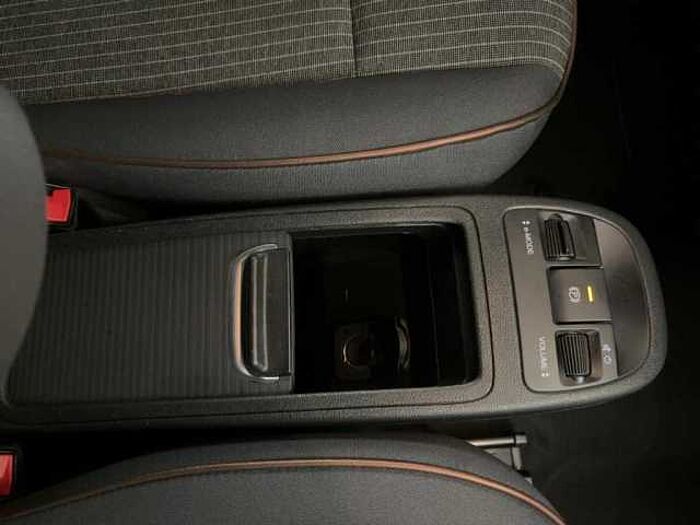 Fiat 500e Icon CarPlay Rückfahrmkamera Sitzheizung Navi