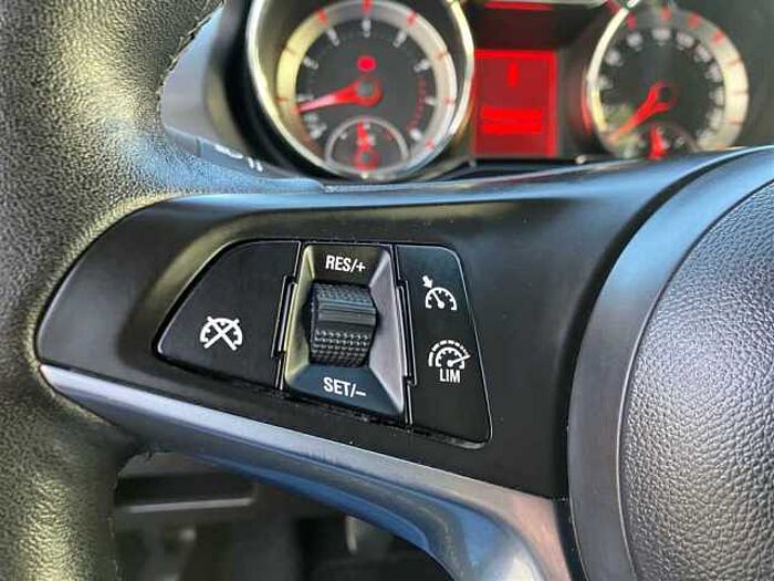 Opel Adam 1.4 120 Jahre PDC Sitz+Lenkradheizung Klimaautomatik CarPlay