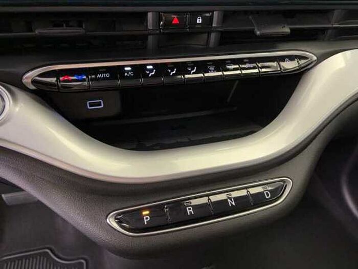 Fiat 500e Neuer 500 Icon CarPlay Navi Kamera Sitzheizung