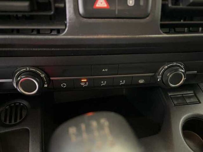 Opel Combo Cargo Edition CarPlay PDC hinten Klimaanlage