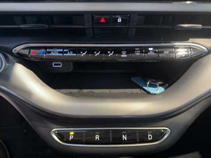 Fiat 500 Elektro 42 kWh 3-Phasen-Onboard-Charger *Klima* *Navi* *CarPlay* *Licht- und