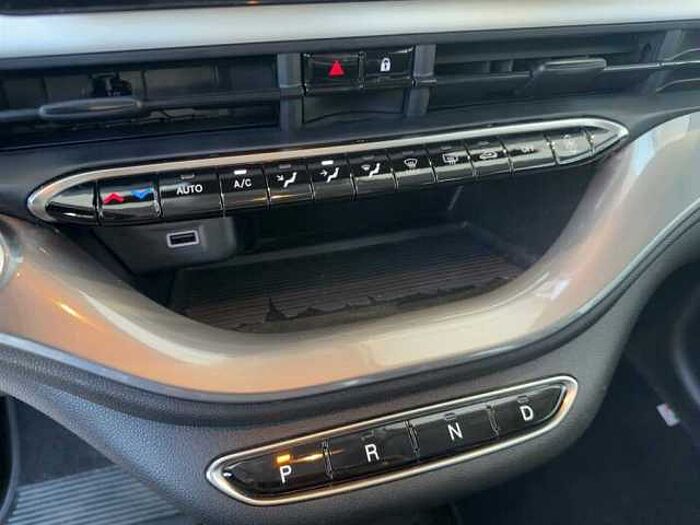 Fiat 500 *Klimaautomatik* *3-Phasen-Charger* *CarPlay* *Verkehrszeichenrkennung* uvm.