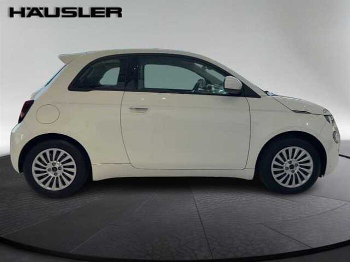 Fiat 500 *Klimaautomatik* *3-Phasen-Charger* *CarPlay* *Verkehrszeichenrkennung* uvm.