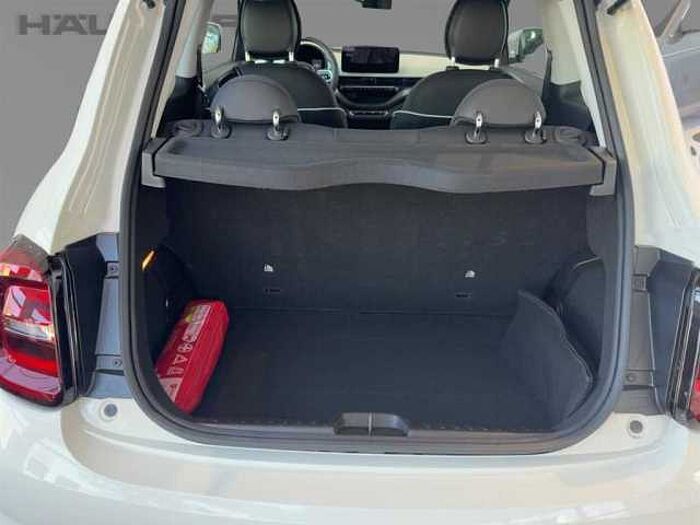 Fiat 500 *Klimaautomatik* *3-Phasen-Charger* *CarPlay* *Verkehrszeichenrkennung* uvm.