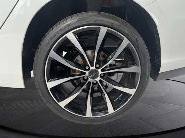 Fiat Panda Sedan Urban *Klimaautomatik* *PDC* *Kamera* *CarPlay* uvm.