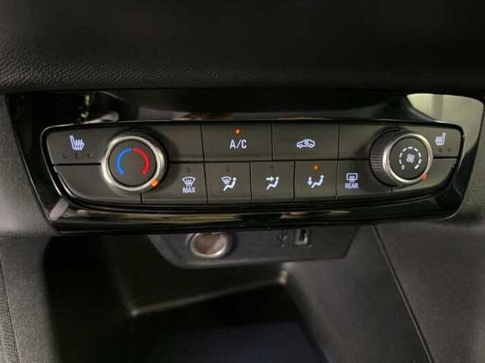 Opel Corsa 1.2T Elegance LED Kamera CarPlay Winterpaket