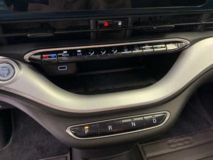 Fiat 500e Icon Kamera Abstandstempomat Navi Sitzheizung