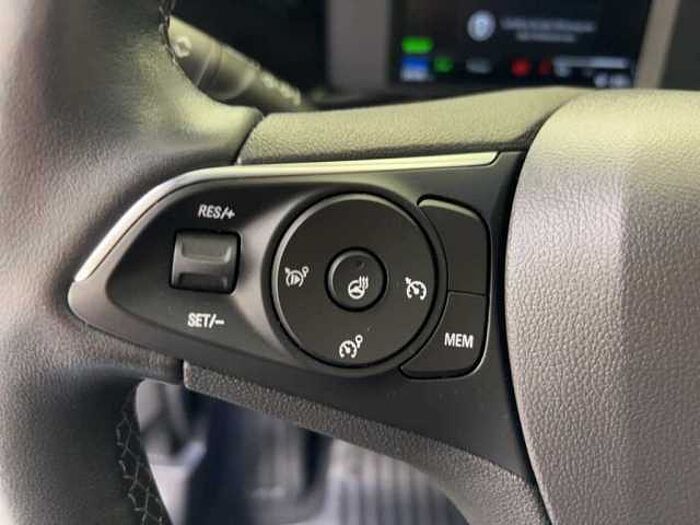 Opel Mokka-e Elegance CarPlay Navigation Rückfahrkamera LED