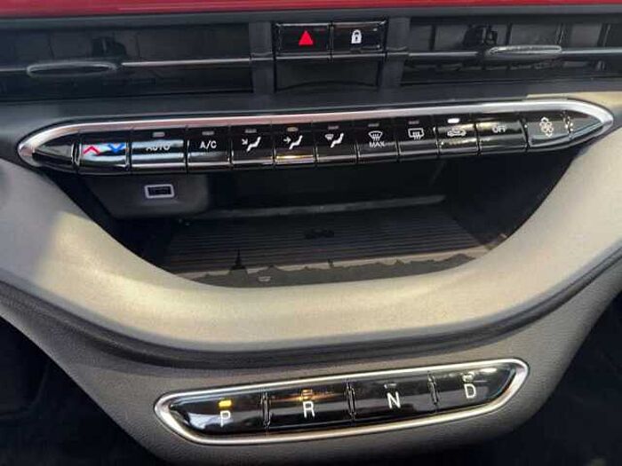 Fiat 500 Elektro 42 kWh 3-Phasen-Onboard-Charger Cabrio (RED) *Klimaautomatik* *Kamer