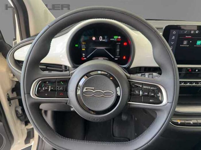 Fiat 500 Elektro 42 kWh 3-Phasen-Onboard-Charger *Klimaautomatik* *SHZ* *Kamera* *Car