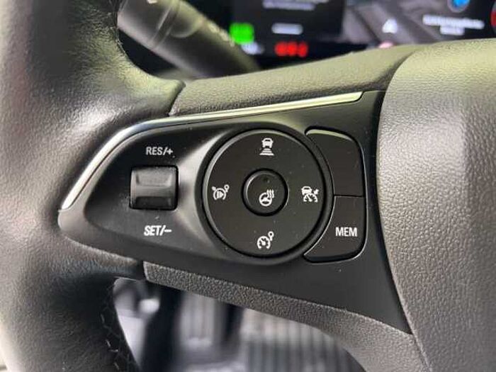 Opel Mokka Ultimate LED Kamera Navi CarPlay Winterpaket