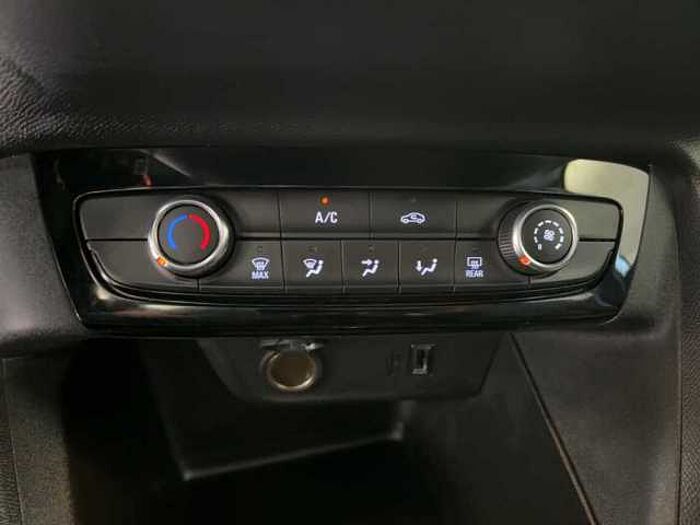 Opel Corsa Editon 1.2 Navi Tempomat Lichtsensor DAB-Radio