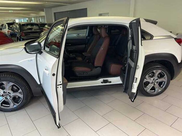 Mazda MX-30 Kamera Sitzheizung LED Navigation PDC